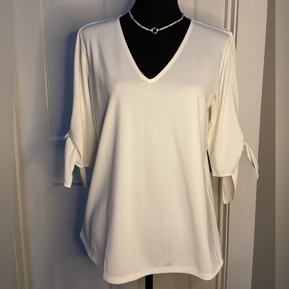 Ann Taylor Factory Tops - Ann Taylor Factory Womens V-neck 3/4 Sleeve Top Size Medium